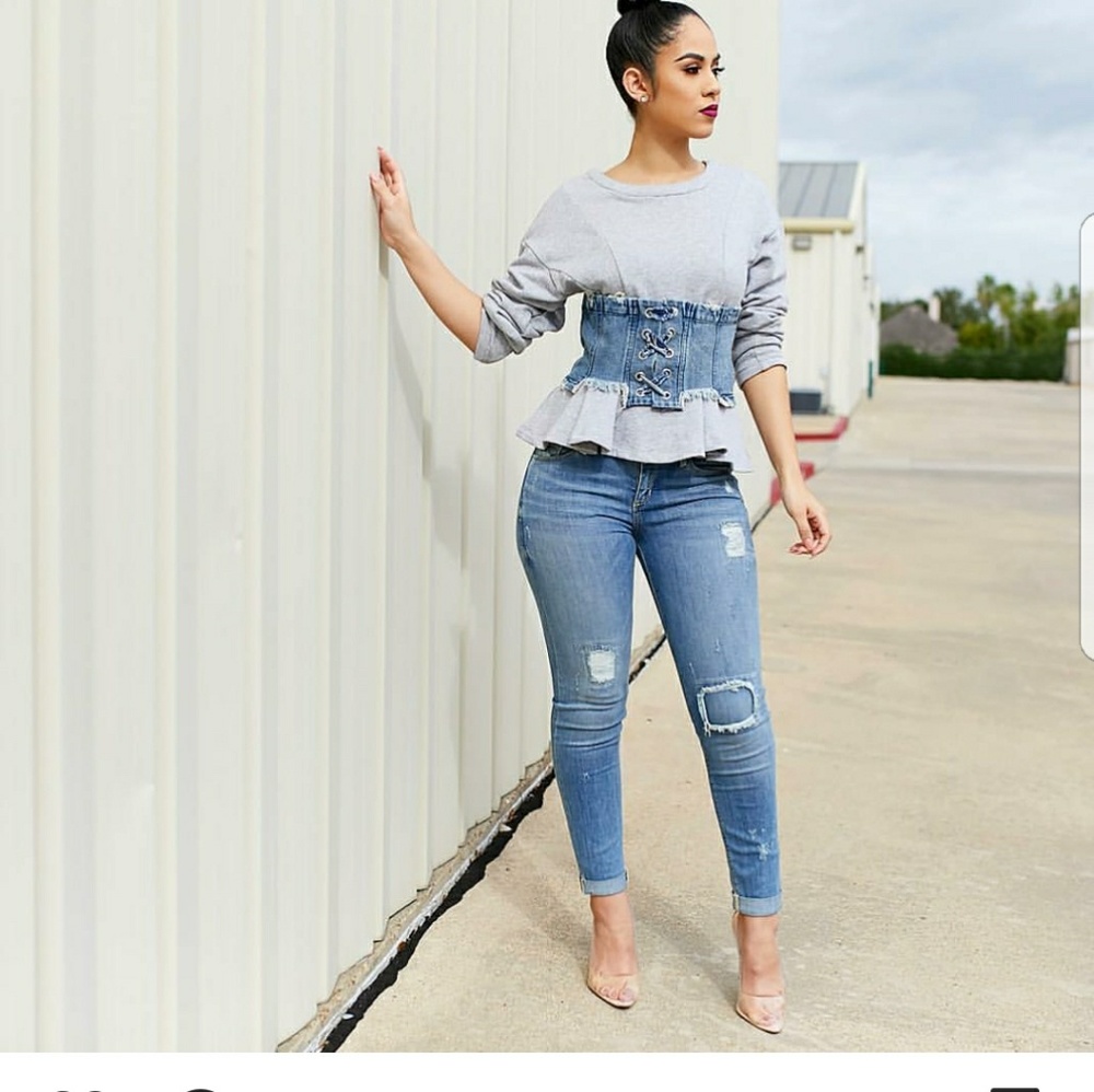 Corset sweater